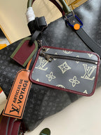 Keepall Bandoulière Travel Bag